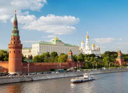 Best of Moscow & St. Petersburg Guided Tour (CB-17)