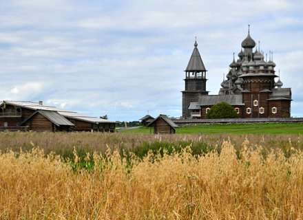 UNESCO Heritage in Russia: Moscow - Novgorod - Kizhi - St. Petersburg (CB-30)