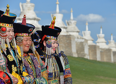 Naadam Trans-Mongolian East-West: Beijing - Ulan Bator - Baikal - Yekaterinburg - Moscow (TS-19)